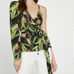 Bcbgmaxazria bird of paradise wrap top
